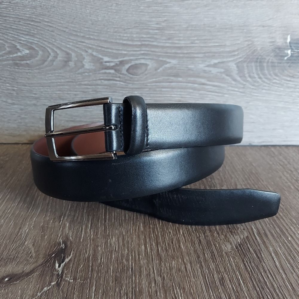 Roundtree & Yorke Black Full Grain Cowhide Belt 46